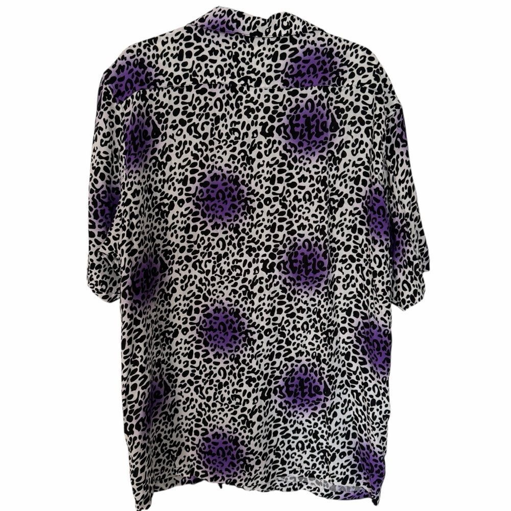 NWT Men’s purple black white leopard print button down ss collared shirt large - Picture 2 of 4